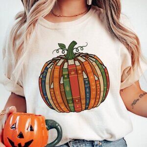 Fall Book Pumpkin Halloween Teacher T-Shirt